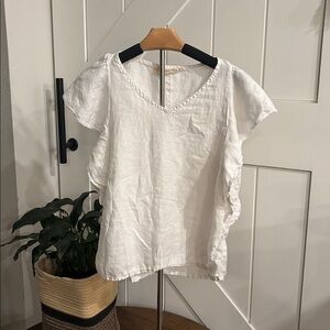 Elegant White Flutter Sleeve Blouse